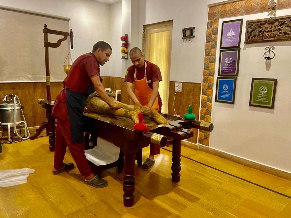 Veda5 Ayurveda & Yoga Retreat सहारा Rishikesh